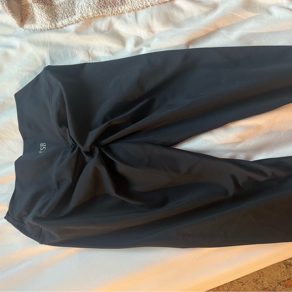 CSB SERINITY SCRUNCH LEGGINGS - SIZE L - Picture 2 of 4